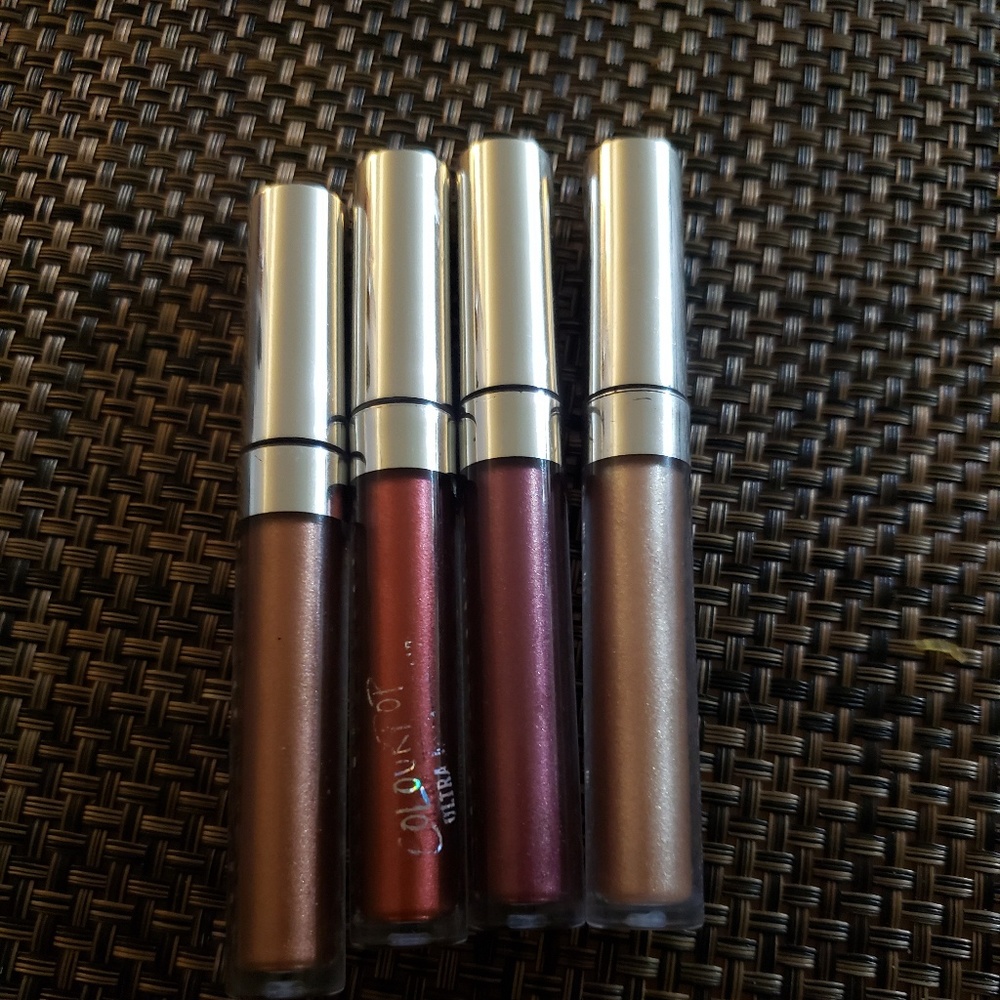 Colourpop only swatched, full product.